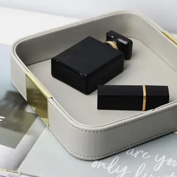 Praktické Tlačidlo Úložný Box Non-Vyblednutiu Dlhotrvajúci Faux Kožené Šperky Zobraziť Zásobník pre Domácnosť